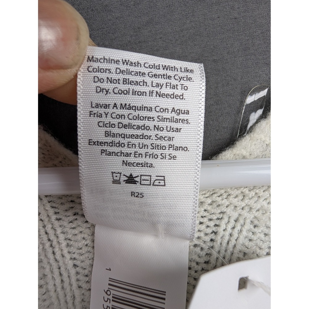 Time and Tru Ivory Ribbed Knit Ruana Button Front Poncho One Size - Picture 5 of 8